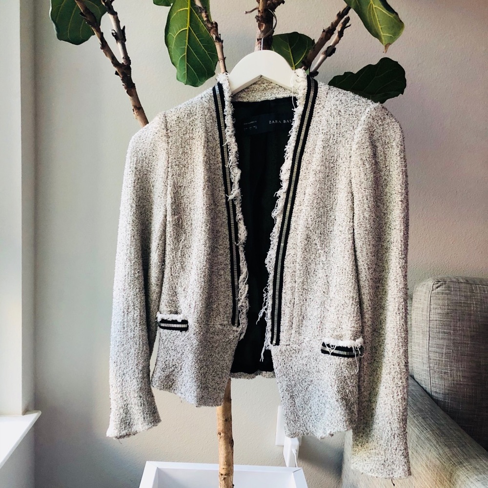 Zara cream blazer w/ frayed collar detailing
